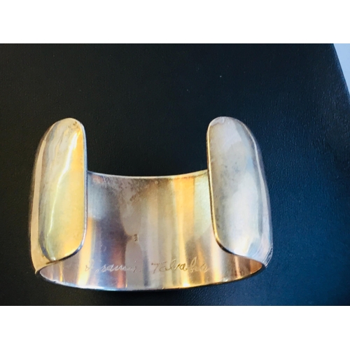 145 - Native American Cuff Bangle Hand Signed by Artist.


2024252