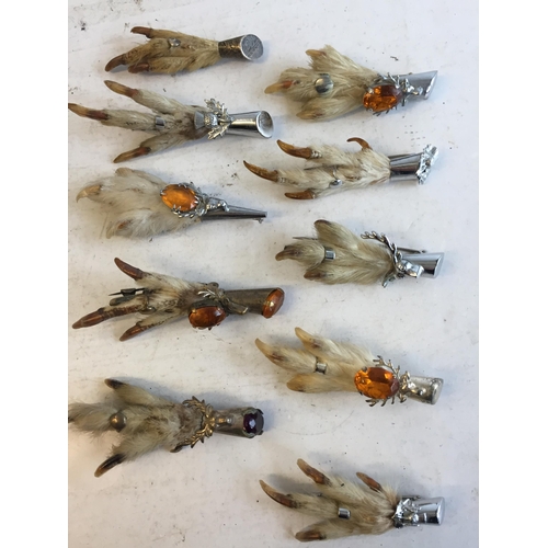 156 - Antique Vintage Taxidermy Grouse Feet Brooches.


574944