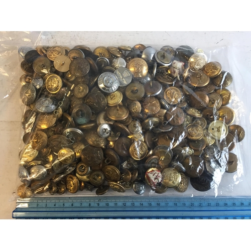 157 - Mixed Uniform Buttons Inc Military, Police & Railway .


683814