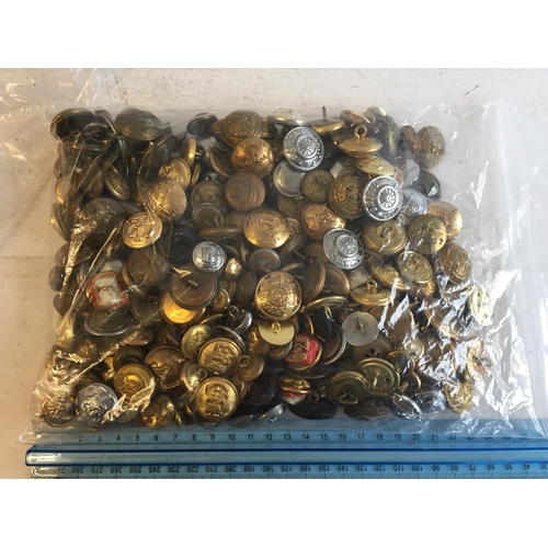 157 - Mixed Uniform Buttons Inc Military, Police & Railway .


683814