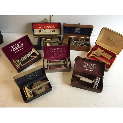 176 - Vintage Razors in Cases Inc Every Ready, Wilkinson's Sword & Valley Auto Strop Etc X 7.


701428