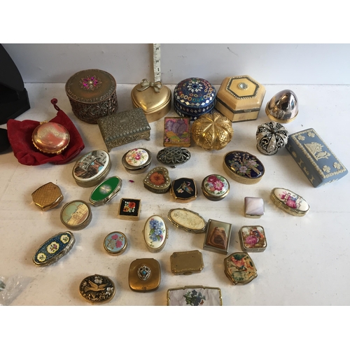 180 - Trinket Boxes Inc Brass Floral etc.


574924