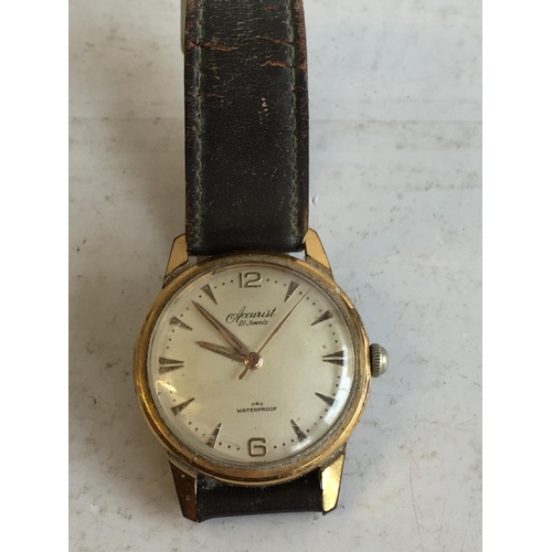 197 - Vintage Accurist Gold Tone Wrist watch, Hand Wind, GWO.


2428312