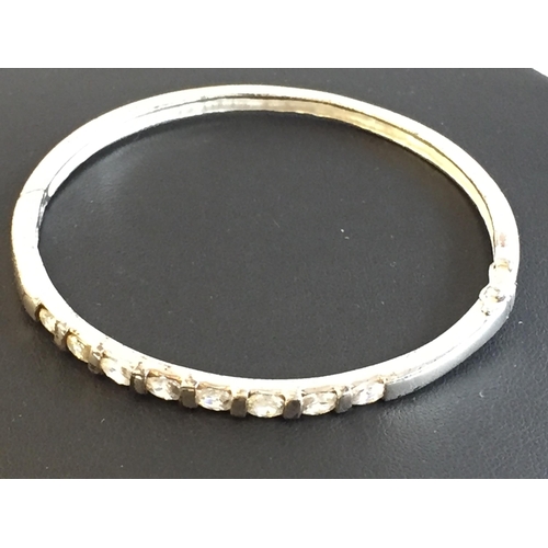 299 - Silver Shiny Stone Bangle