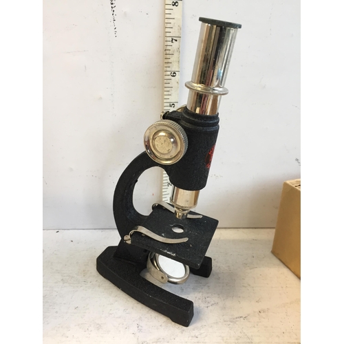 356 - Boxed Students microscope