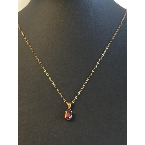 38 - 9ct Gold Oval Cut Garnet Pendant Necklace



2073656