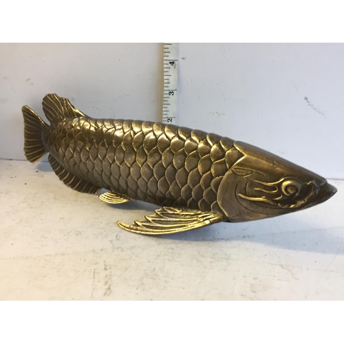 409 - Heavy bronze Carp Fish