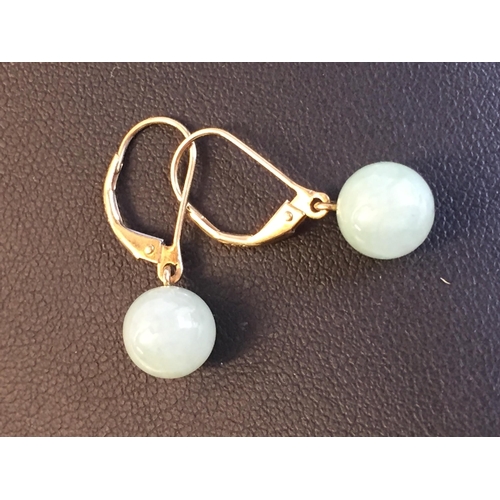 50 - 9ct Gold Polished Bead Jade Drop Earrings


2072977