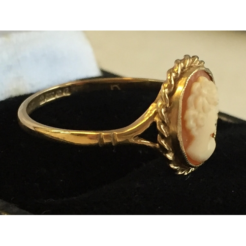 72 - 9ct Gold Carved Shell Cameo Set Dress Ring, size P.



2055410