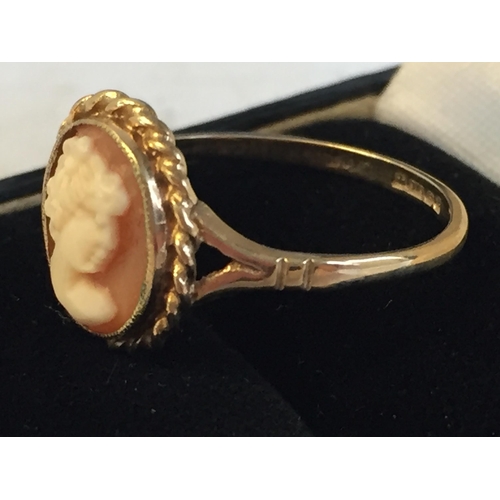 72 - 9ct Gold Carved Shell Cameo Set Dress Ring, size P.



2055410