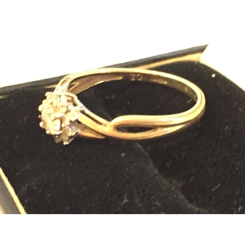 182 - 9ct Gold Cubic Zirconia Cluster Ring, P 1/2.



2058057