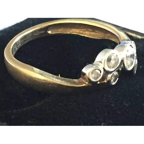 191 - 9ct White & Yellow Gold Cubic Zirconia Bubble Ring, size N 1/2.



2055399