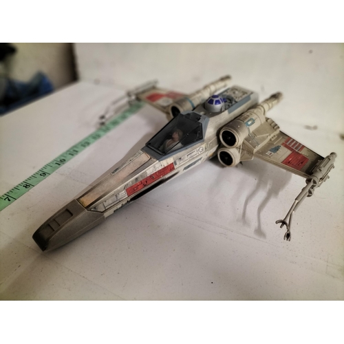 160 - Disney Star Wars Large X Wing Fighter Space Plane with Luke Sky Walker & R2D2. Original