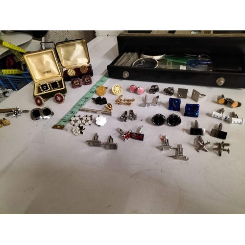 256 - Jewellery Box of Very Good Cuff Links & Other