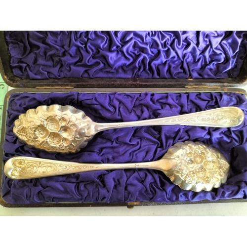 160 - Pair of Georgian 925 Sterling Silver Spoons,Cased


2205928