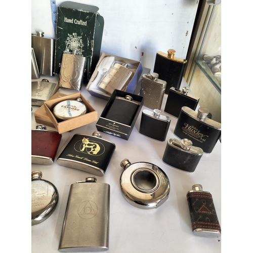 189 - Very Good Selection of Hip Flasks, Inc Vintage, Leather, Modern, Stainless Steel etc. Very Good Lot.... 