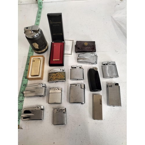 200 - Vintage Pocket Lighters Inc Ronson, Calibri etc. Good Lot.

701848