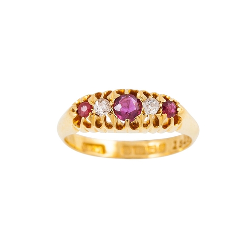 121 - AN ANTIQUE FIVE STONE DIAMOND AND RUBY RING, set with old cut stones, mounted in 18ct yellow gold. s... 