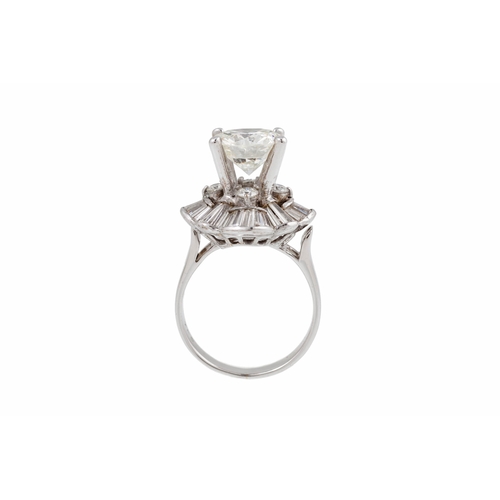 37 - A DIAMOND SOLITAIRE RING/ PENDANT, the round brilliant cut diamond mounted in 18ct white gold combin... 