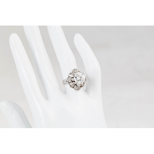 37 - A DIAMOND SOLITAIRE RING/ PENDANT, the round brilliant cut diamond mounted in 18ct white gold combin... 