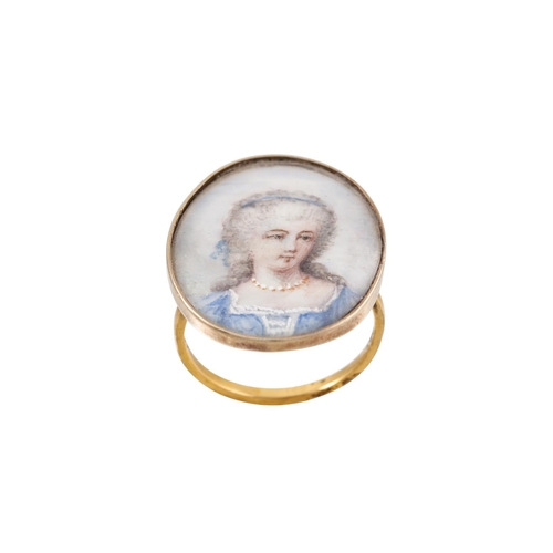 191 - A GEORGIAN PORTRAIT MINIATURE RING, depicting a lady, size M