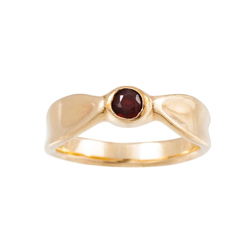 110 - A GARNET DRESS RING, mounted in 14ct gold, 4.5 g, size N.