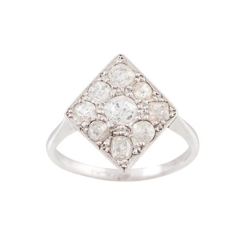 362 - AN ART DECO DIAMOND RING, the lozenge shaped plaque set with old cut diamonds, mounted in 18ct white... 