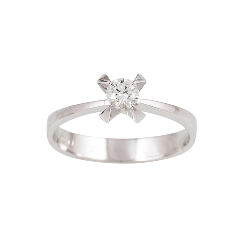 48 - A DIAMOND SOLITAIRE RING, the brilliant cut diamond mounted in 18ct white gold. Estimated: weight of... 