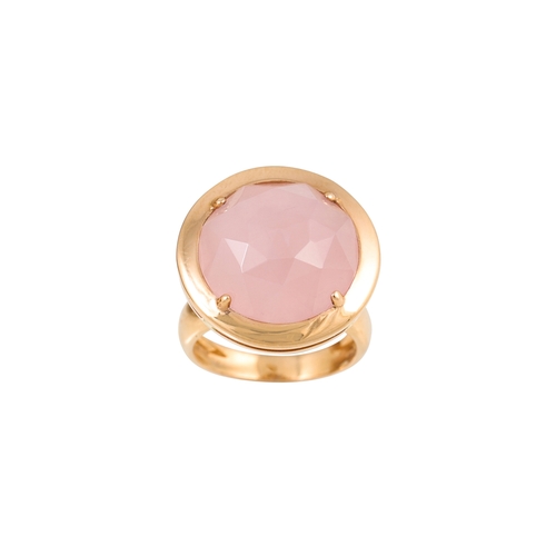 288 - A ROSE QUARTZ RING, the circular stone mounted in 18ct yellow gold, size L - M