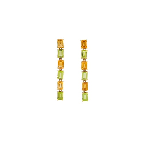 289 - A PAIR OF CITRINE AND PERIDOT EARRINGS, the alternating rectangular stones mounted in 18ct yellow go... 