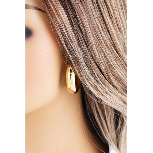 120 - A PAIR OF 18CT GOLD HOOP EARRINGS, 9 g.