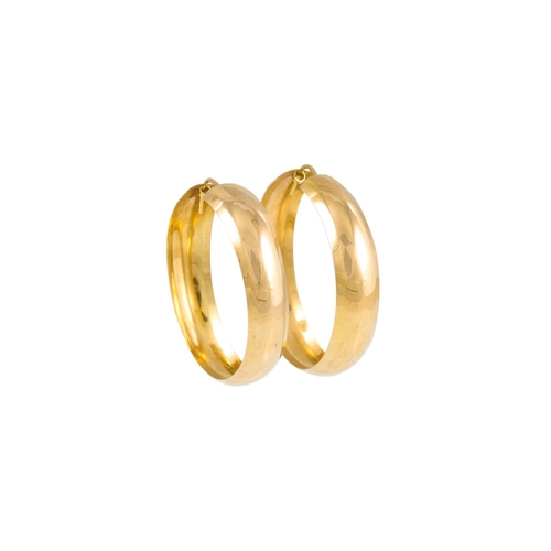 120 - A PAIR OF 18CT GOLD HOOP EARRINGS, 9 g.