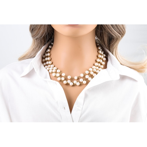 438 - A PEARL NECKLACE, the pearls set to 18ct yellow gold chain links