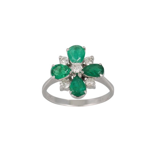 138 - A DIAMOND AND EMERALD CLUSTER RING, quatrefoil design in 14ct white gold, size I