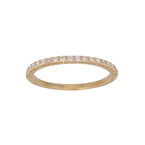 150 - A DIAMOND HALF ETERNITY RING, the brillaint cut diamonds mounted in 18ct yellow gold. Estimated: wei... 