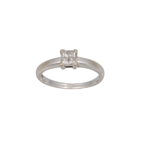 265 - A DIAMOND CLUSTER RING, set with four brilliant cut diamonds in 18ct white gold. Estimated: weight o... 