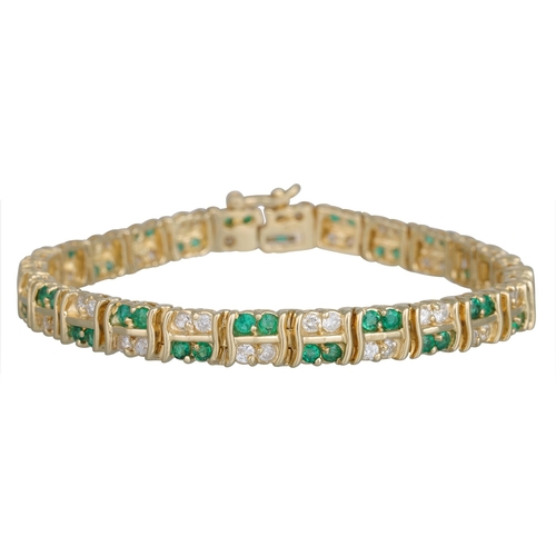 278 - AN EMERALD AND DIAMOND BRACELET, set with alternating emerald and diamond links, mounted in 14ct yel... 