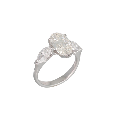 305 - A DIAMOND SOLITAIRE RING, the pear shaped diamond to marquise shoulders, mounted in white gold. Esti... 