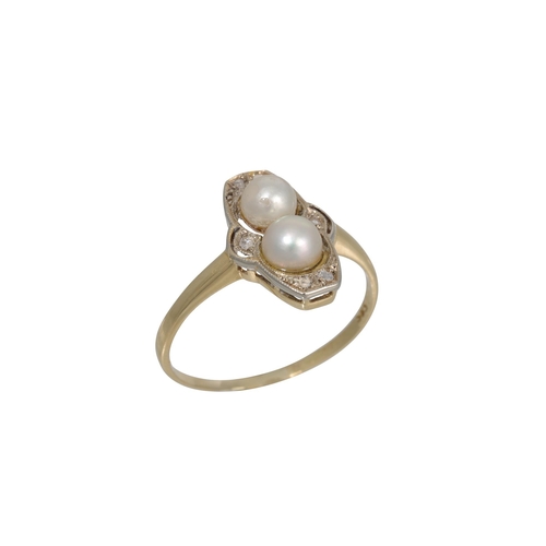 321 - A VINTAGE PEARL AND DIAMOND RING, shaped plaque, in 14ct gold, size M