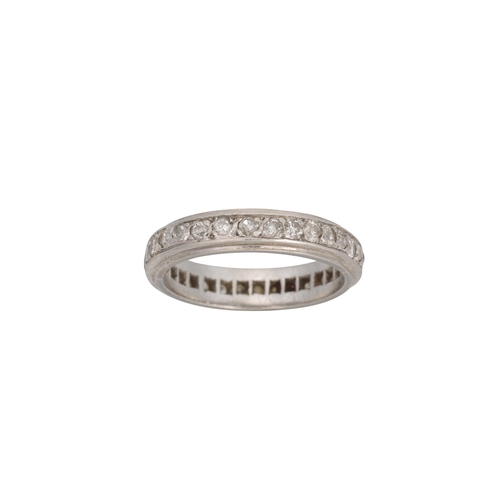 353 - AN ANTIQUE DIAMOND ETERNITY RING, the old cut diamond mounted in platinum. Estimated: weight of diam... 