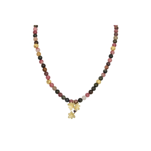 365 - A TOURMALINE BEADED NECKLACE, to 18ct yellow gold beads, drop, and clasp