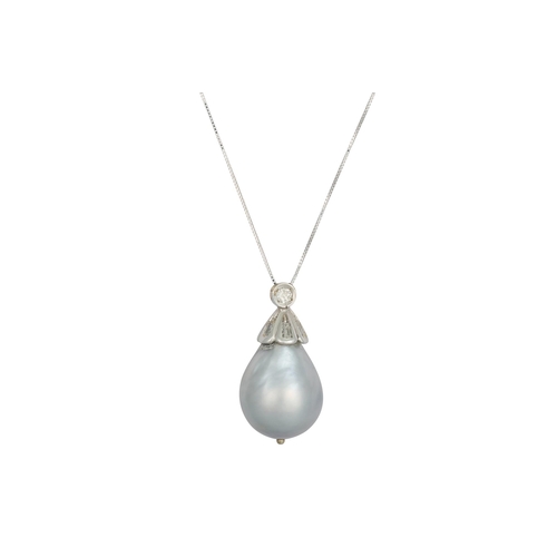 369 - A TAHITIAN PEARL AND DIAMOND PENDANT, to an 18ct white gold backchain