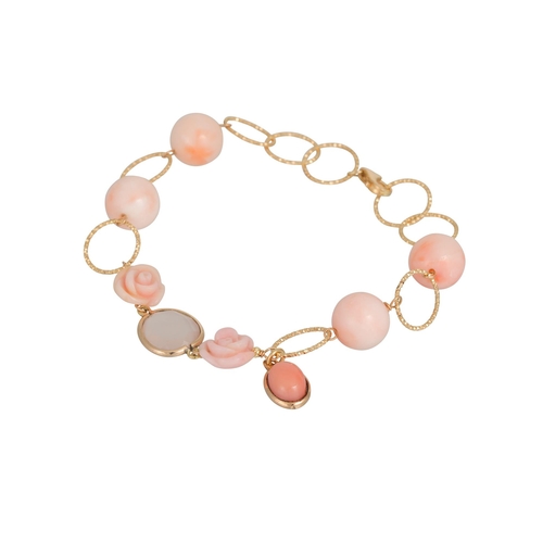 377 - A PINK CORAL AND ROSE QUARTZ BRACELET, with circular yellow gold links