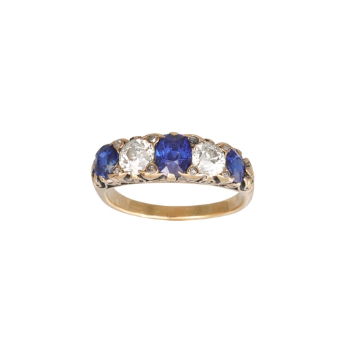 392 - A SAPPHIRE AND DIAMOND FIVE STONE RING, the old cut diamond mounted in yellow gold. Estimated: weigh... 