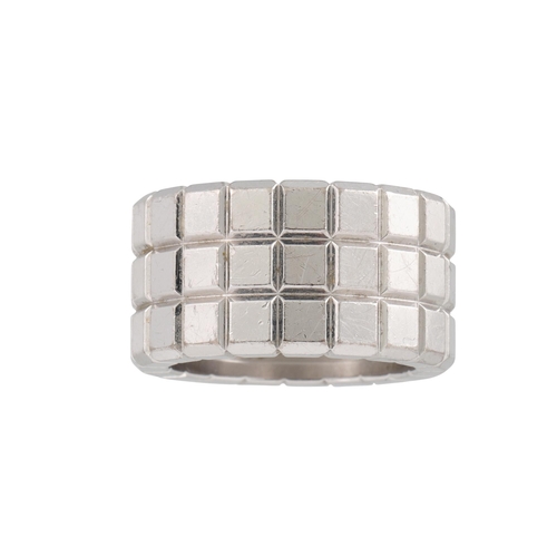 412 - A CHOPARD 'ICE CUBE' RING, in 18ct white gold, stamped Chopard, 750, numbered 823808 3262088, Size: ... 