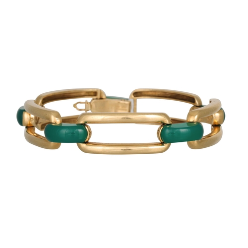 439 - AN 18CT GOLD MAUBOUSSIN GREEN AGATE BRICK LINK BRACELET, signed Mauboussin