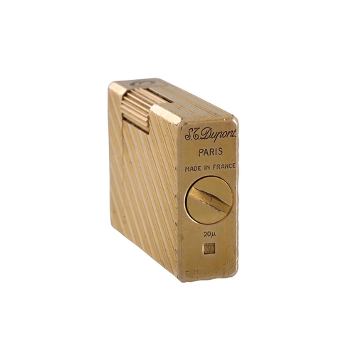 512 - A GOLD PLATED DU PONT CIGARETTE LIGHTER