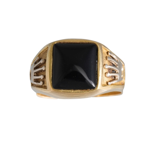 56 - AN 18CT GOLD GENT'S RING, set with an onyx, 11.4 g. size T-U