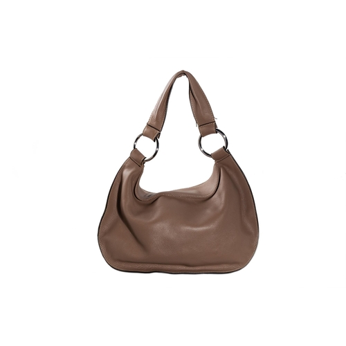 569 - A 'SEQUOIA' BEIGE LEATHER HOBO STYLE HAND BAG, with white metal hardware, together with Robert Pietr... 