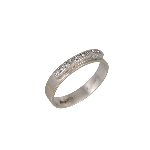 60 - A DIAMOND HALF ETERNITY RING, mounted in 18ct white gold, size M